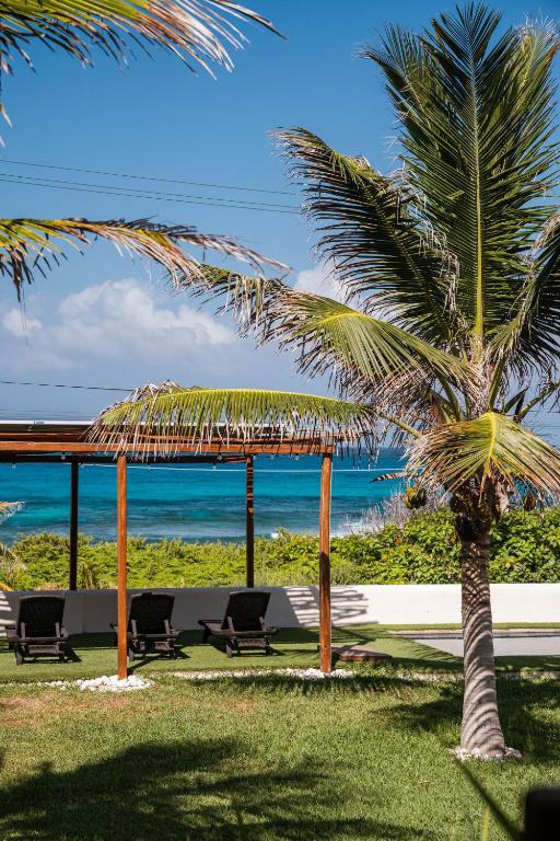 Villa with ocean view, pool, restaurant and rooftop - 3