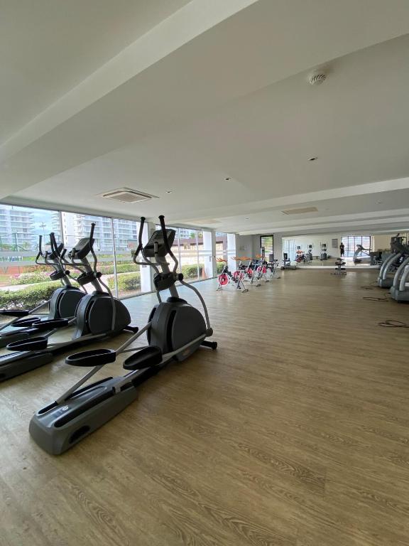 Full amenities, AC, Wi-Fi - 5