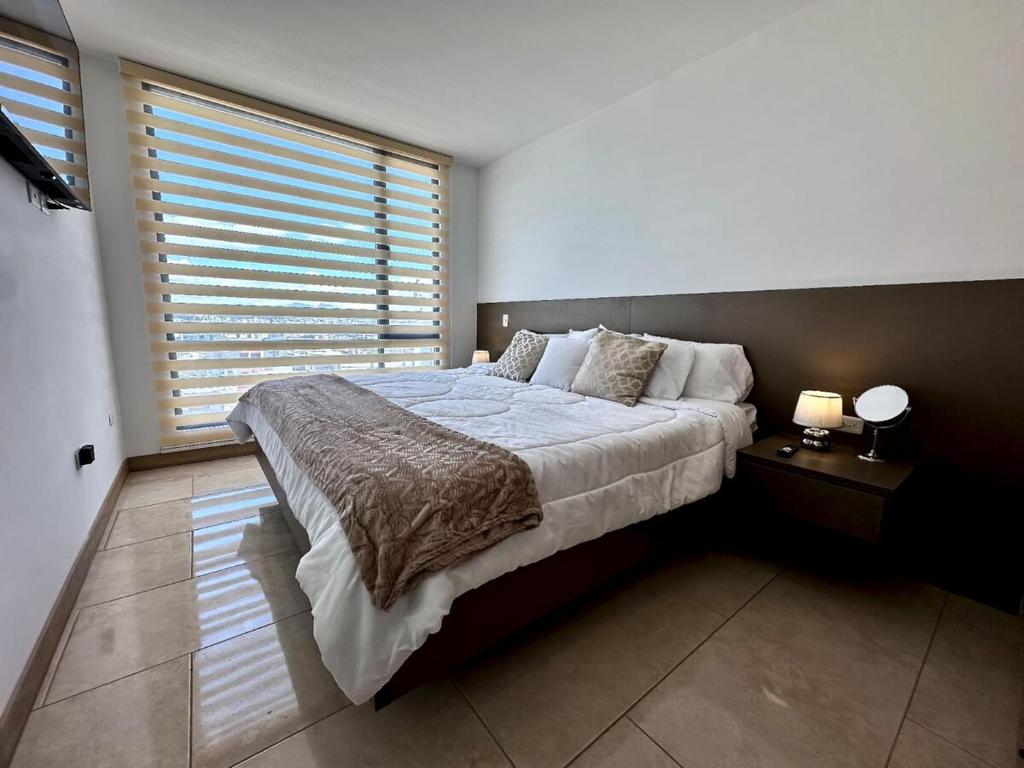 Suite amoblada al norte de Quito - 4