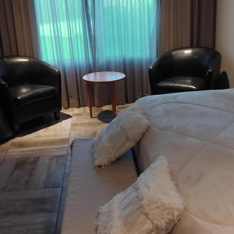 VICTORIA BED and BREAKFAST 1 A 3KM AEROPUERTO EZEIZA - 1