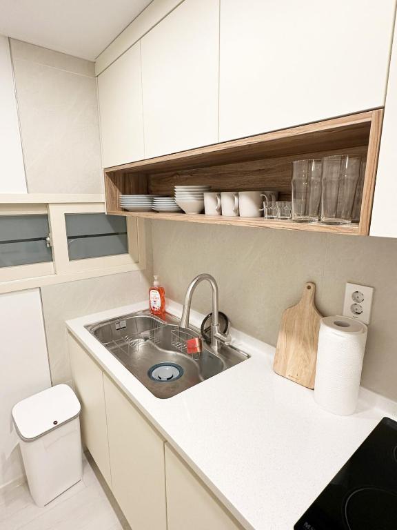 연남동 홍대 모던 스테이, 무료 주차 제공 (Mingle Stay Yeonnam Near Hongdae (Free Parking))