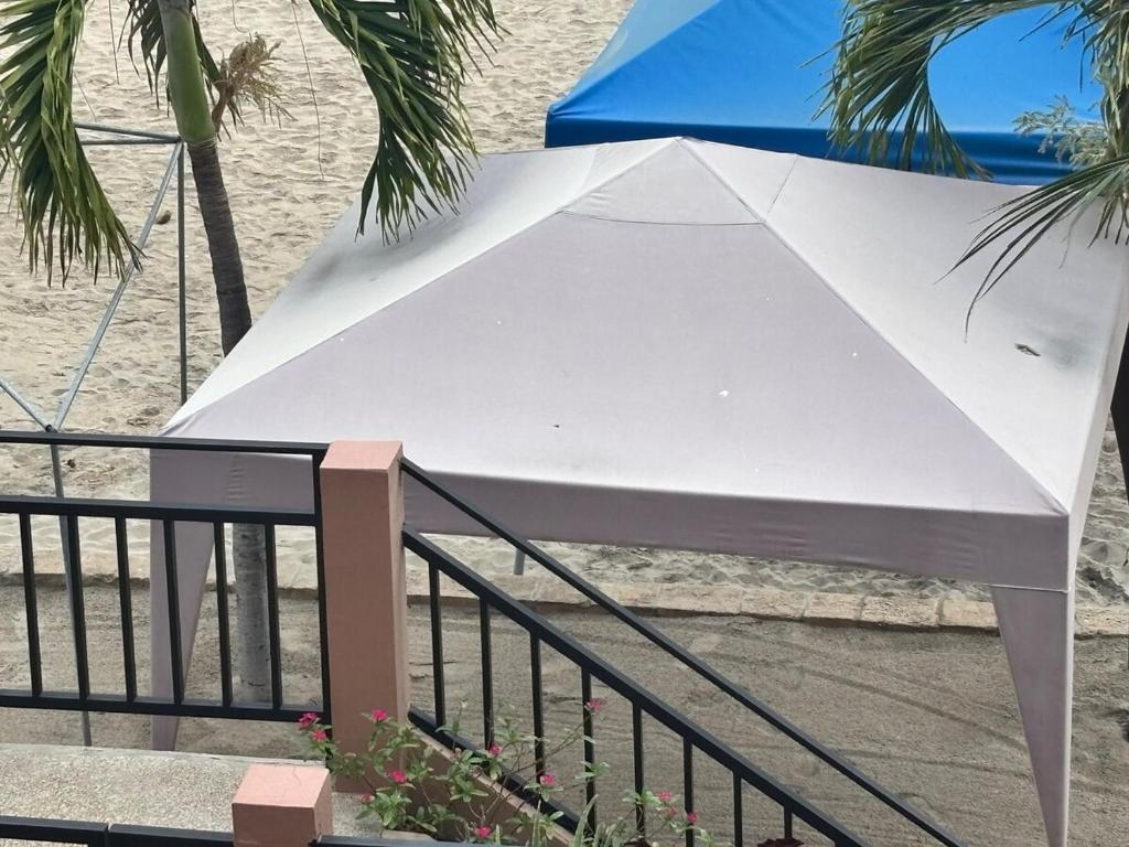 Nice apartment facing the sea and at the foot of the beach in punta blanca - 4
