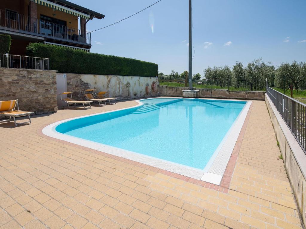 Snug Holiday Home in Lazise with Heating, near Lake Garda - 2