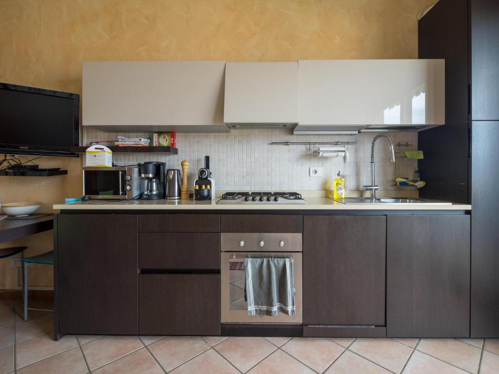 Snug Holiday Home in Lazise with Heating, near Lake Garda - 5