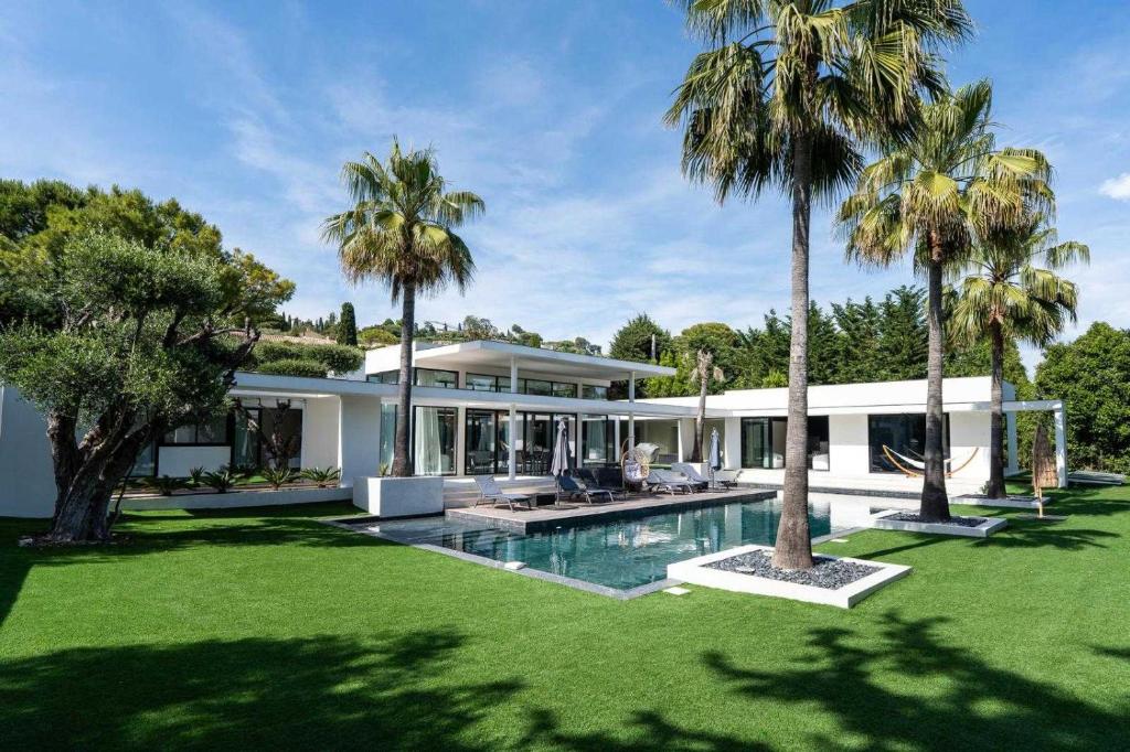 Exceptional Villa with Pool 5BR 10P – Mougins - 3