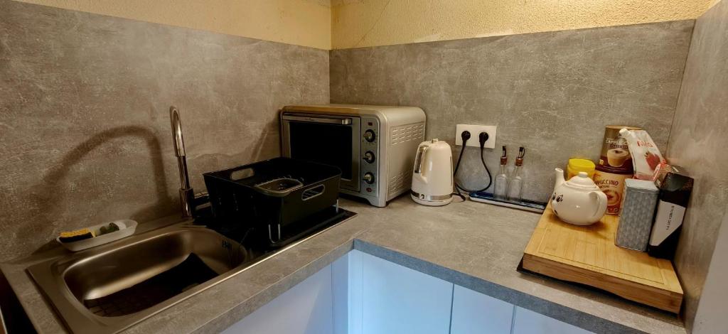 Beau studio avec balcon - proche plage - 5