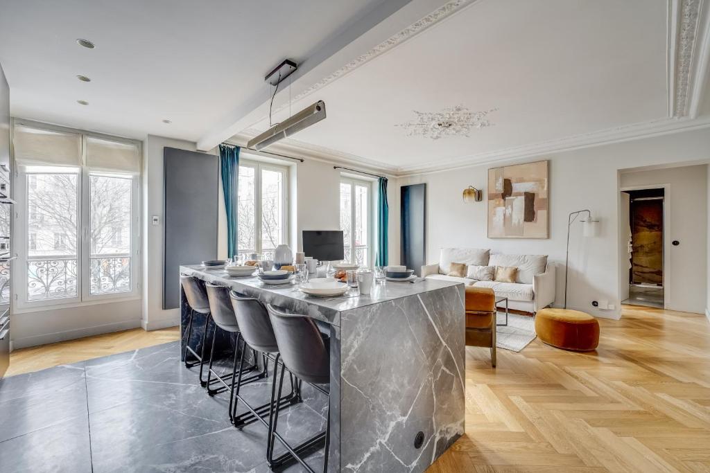 Magnificent apartment - 3BR- 8P - Batignolles - 3