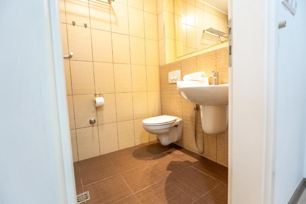 Cozy studio apartment near Latin Bridge - 3