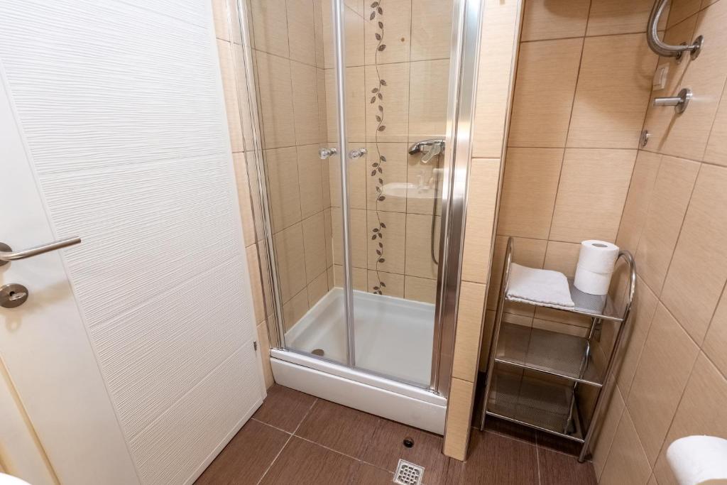 Cozy studio apartment near Latin Bridge - 5