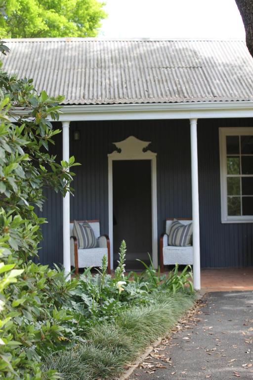 Entrance, Mill Cottages in Howick