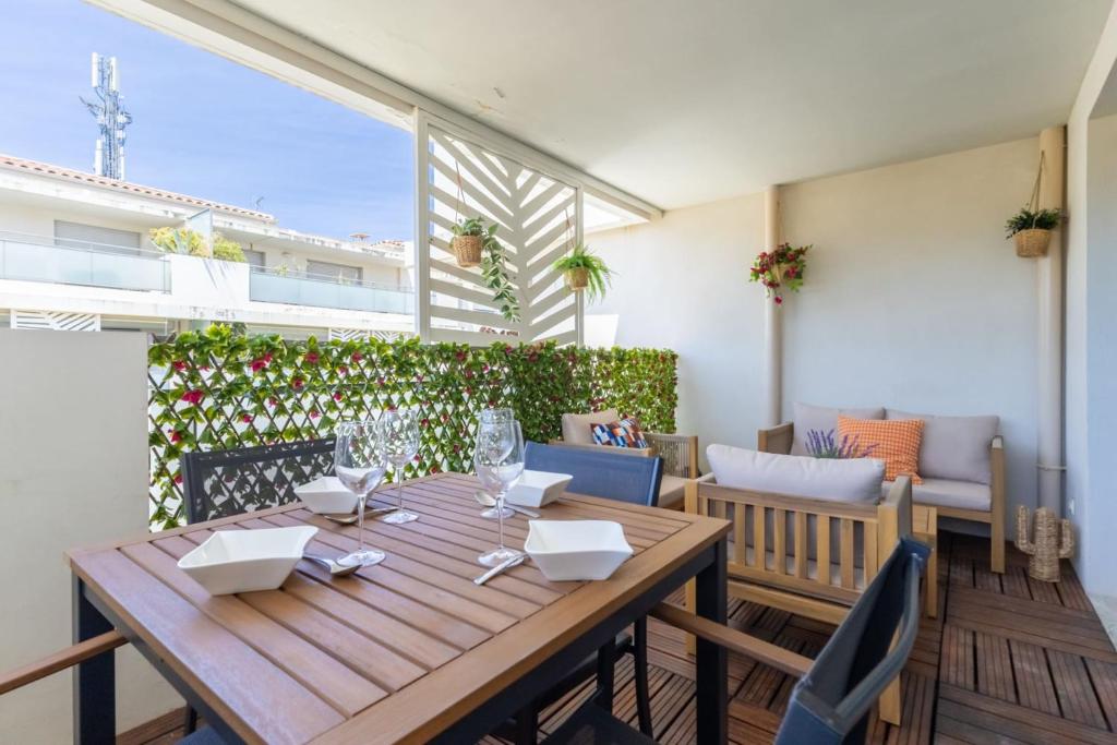 Plage à 20 m - Grande terrasse - Parking privé - 2