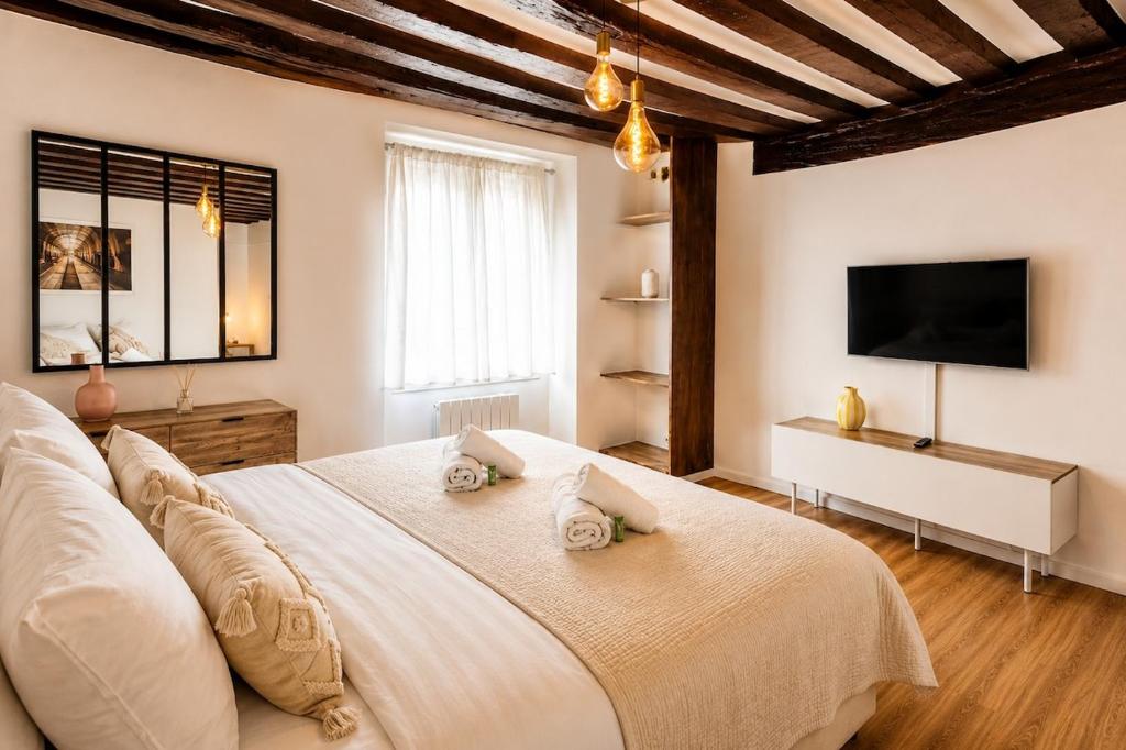 Cozy Parisian Nest - 4