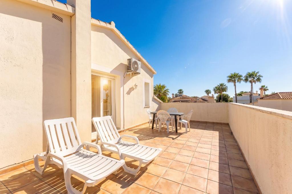 Villa 3bed at the Oliva Nova MET & Golf & Padel & Beach resort - 2