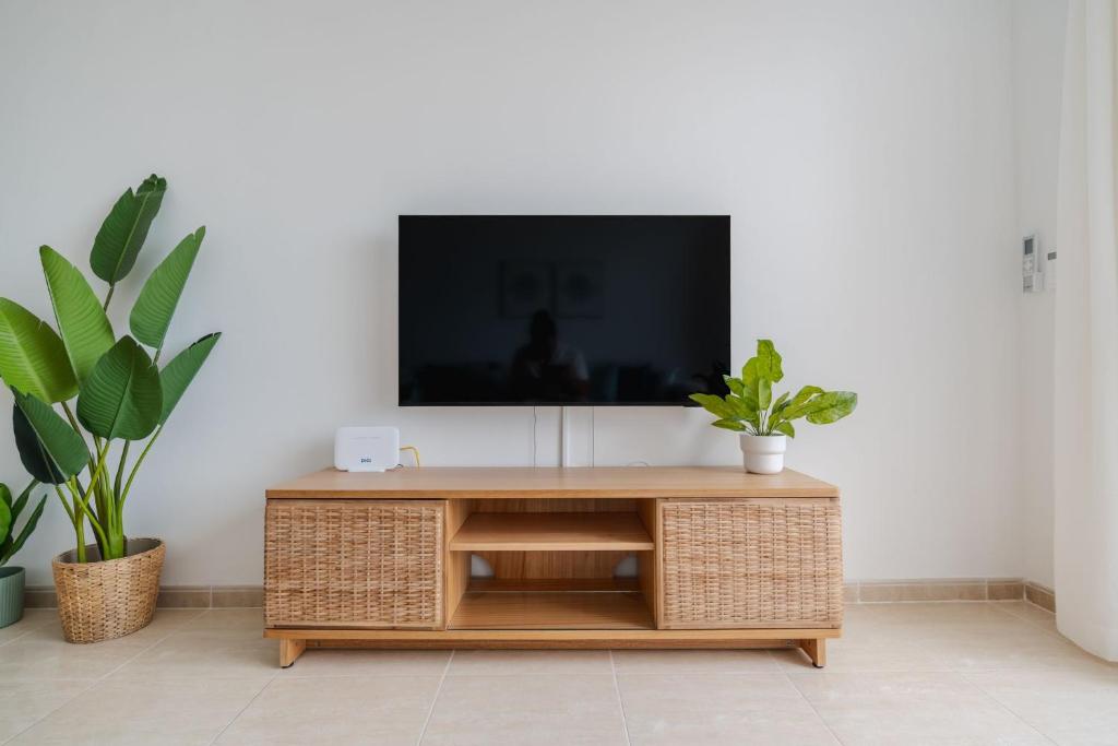 Luxurious 2-Bedroom Apartment with Ocean View in Costa Adeje - 5