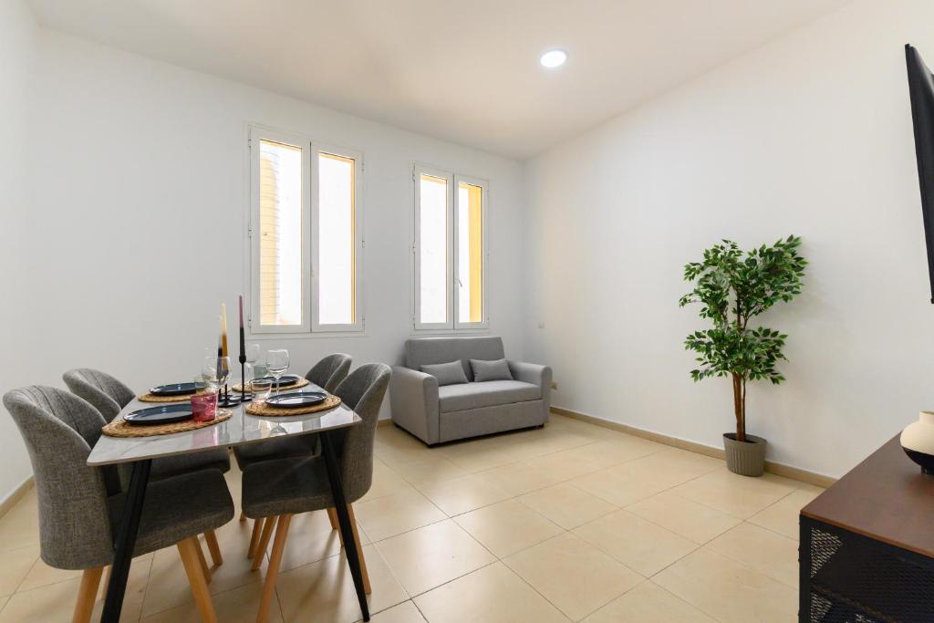 DIN132F - Piso de 2 dormitorios y 3 baños en el Centro de Madrid - Alquiler temporal - 1