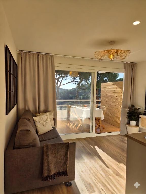Sea & Sun Oasis - Holiday apartment with terrace & shared pool - 3
