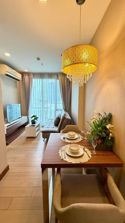 The Astra Luxury Condo near old town
