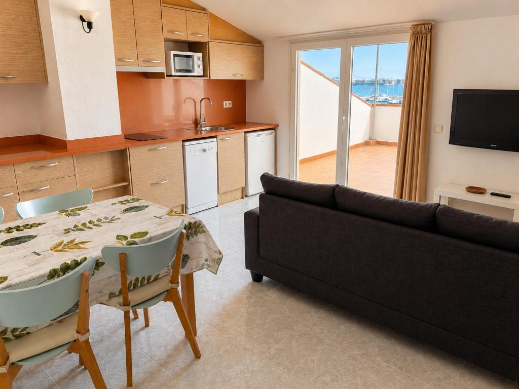 Apartaments Club Nàutic Terral - 4
