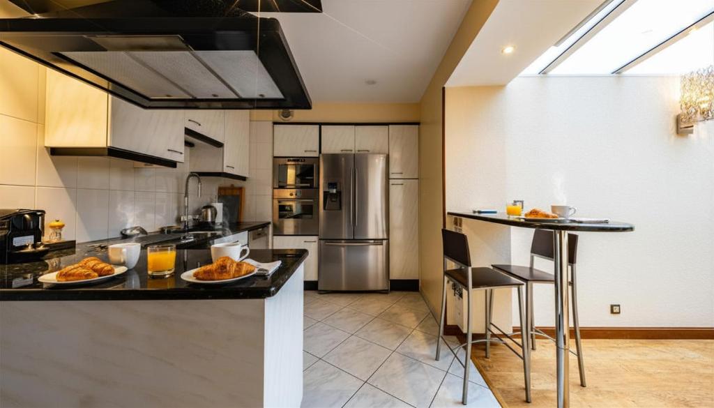 Le 42 Authentique Terrasse et Parking privé - 5