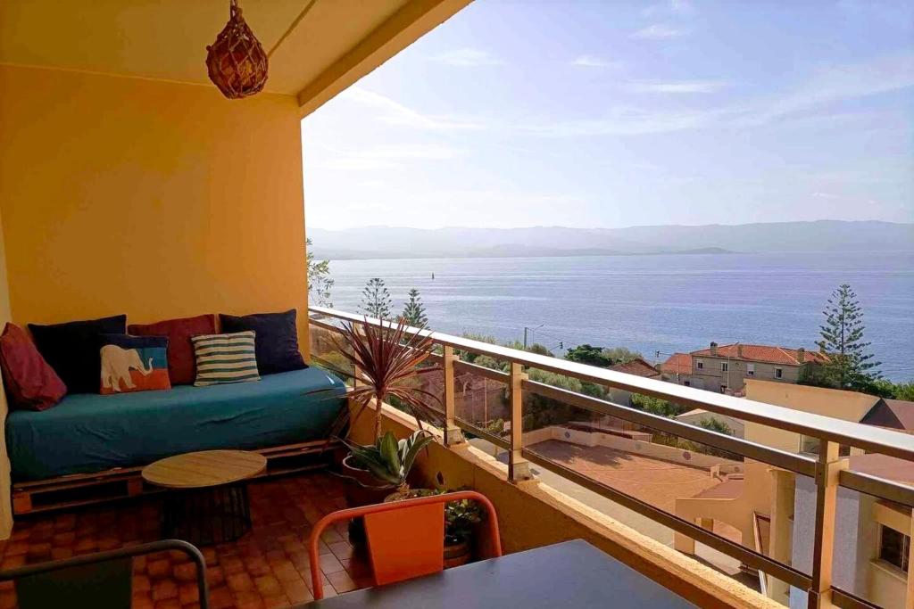 Apartment with Panoramic Sea View - 3