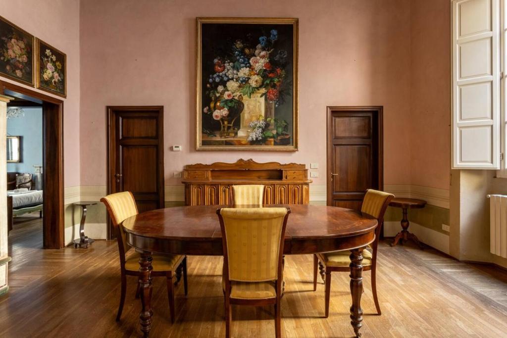 Renaissance Fresco Suite in Historic Palace - 3
