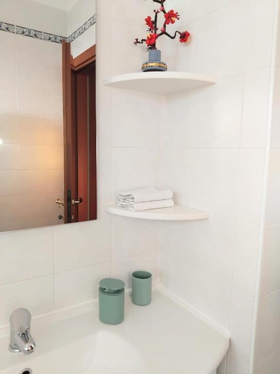 Private room and bathroom close to Piazzale Roma in Venice Mestre - 3