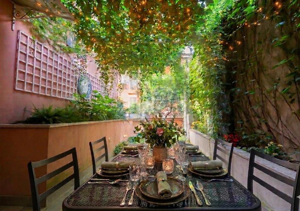 Vatican City Historic Center -Luxury Flat with Garden and Private Parking - 1