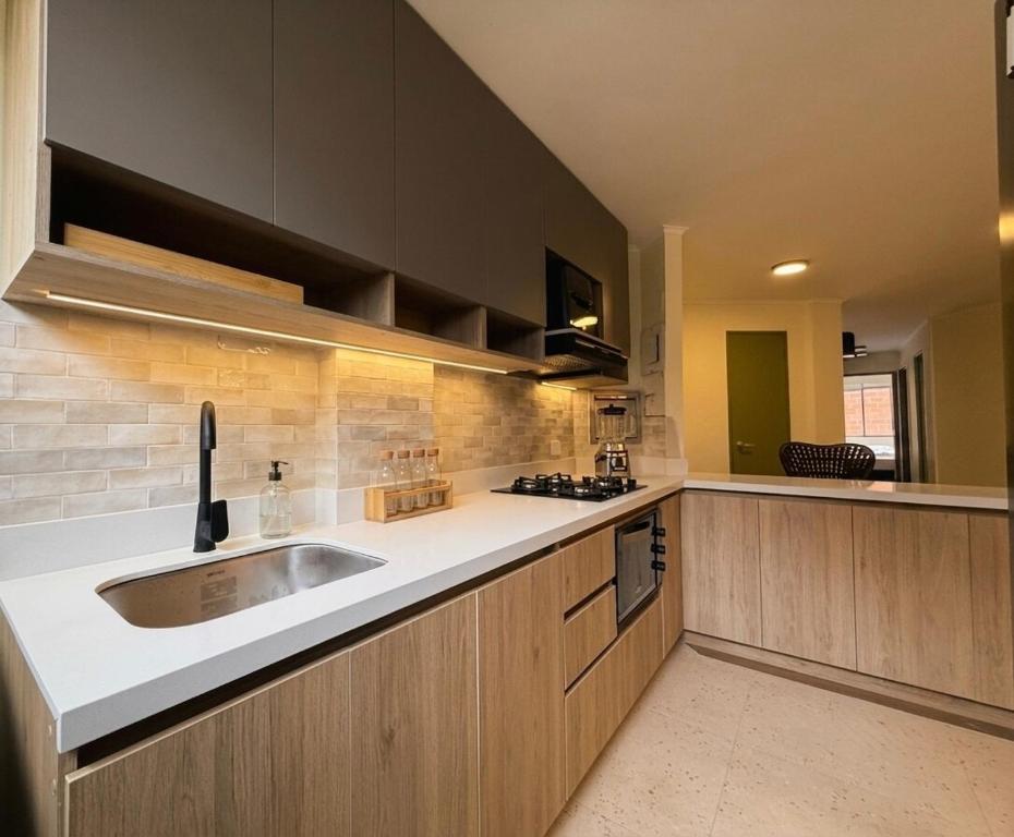Modern and bright apartment - In front of the UPB & La 70 - 5