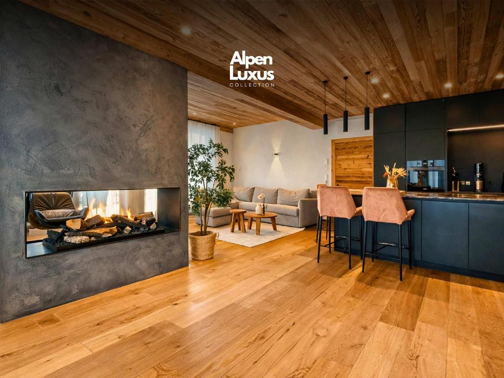 CLOUD 9 - Private Whirlpool & Rooftop Terrace - 1