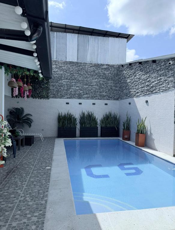 Casa amplia , con piscina privada - 3