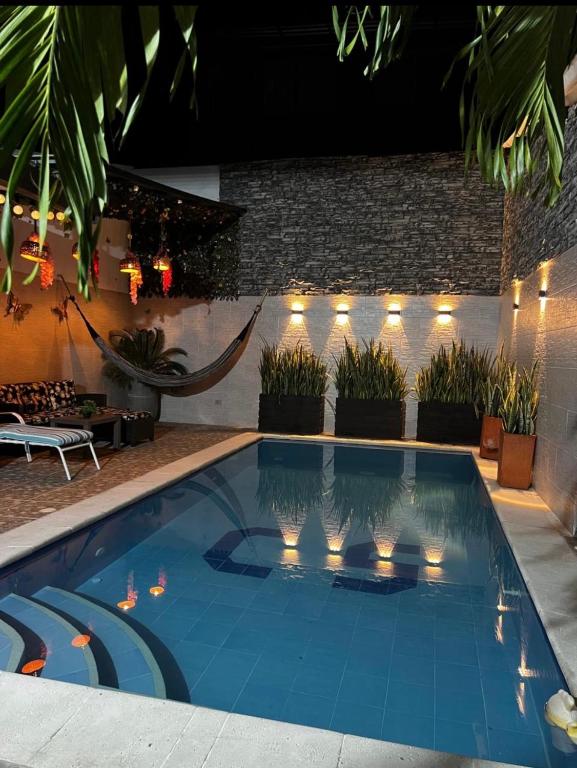 Casa amplia , con piscina privada - 5
