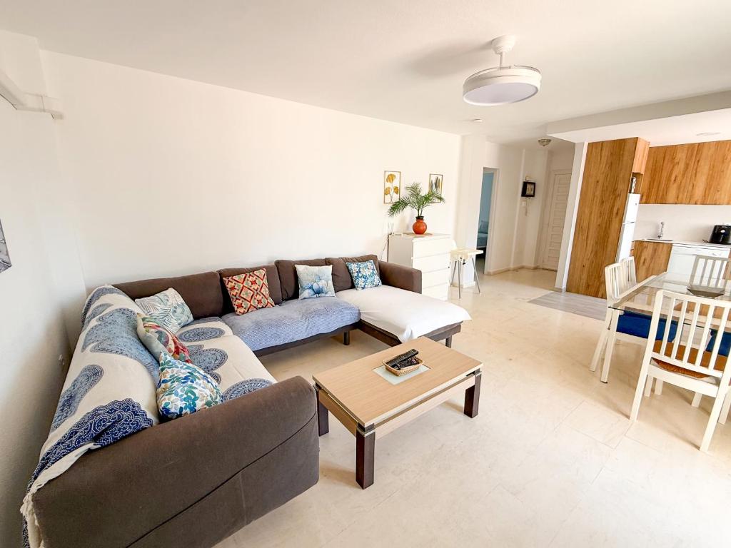 Casa Calypso: Two bedroom Beach Apt with pool - 1