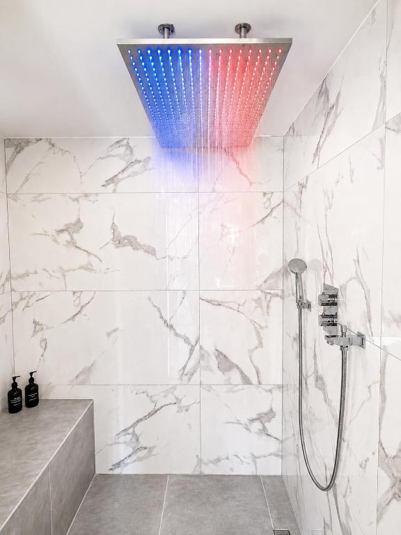 Sous les Ciels de Jeanne Aix Center Jacuzzi - 5