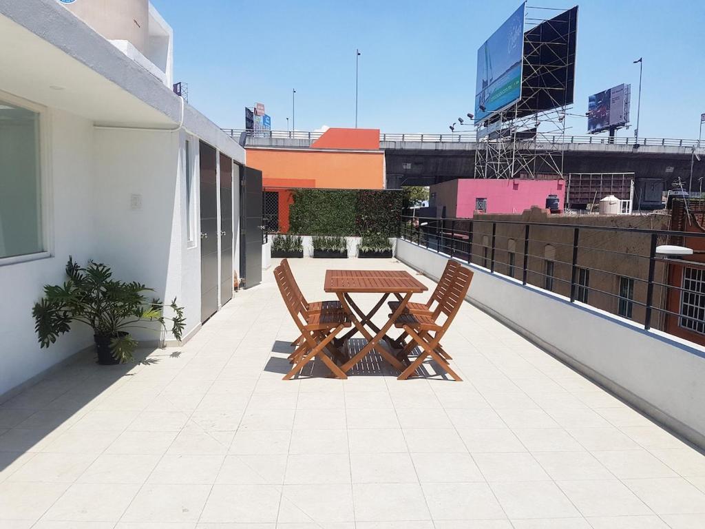 Bright 1BR with Optional Rooftop well Connected - 5