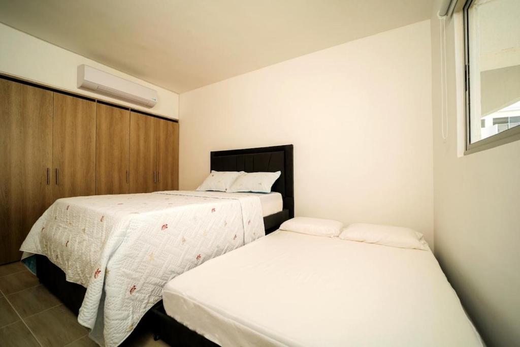 Family Friendly 2BR Apartment Sleeps 4 to 6 - 3