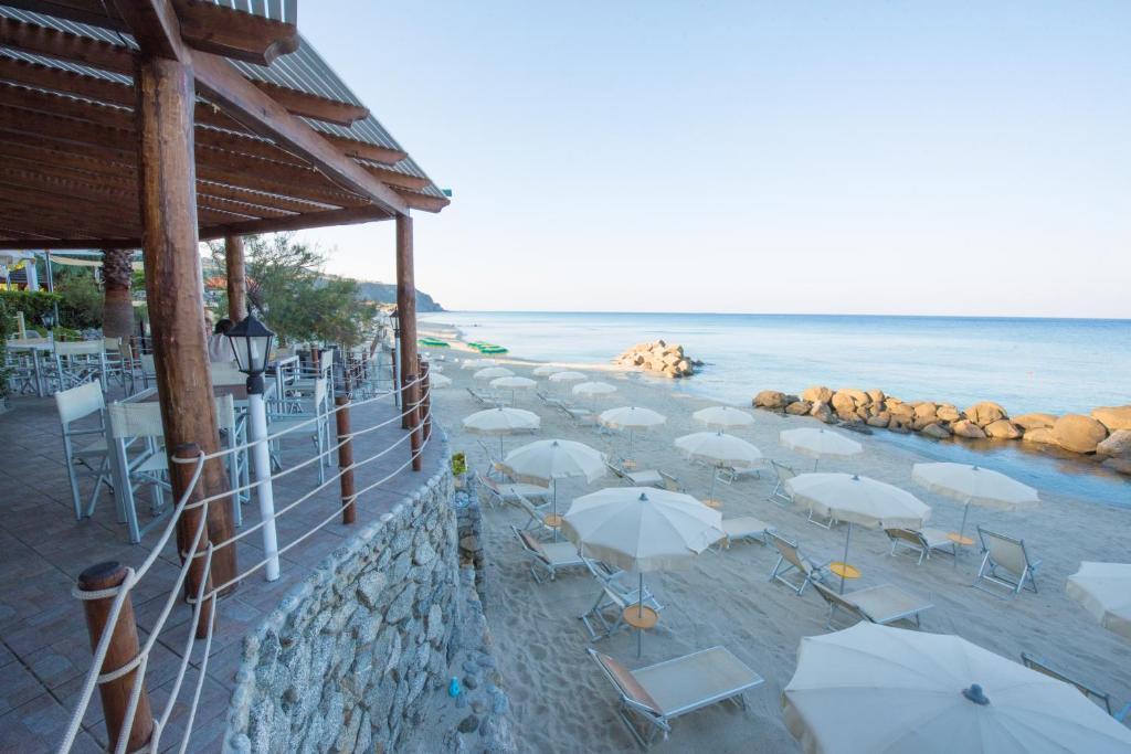 Baia del Godano Resort & Spa — Plaża in Ricadi, Kalabria