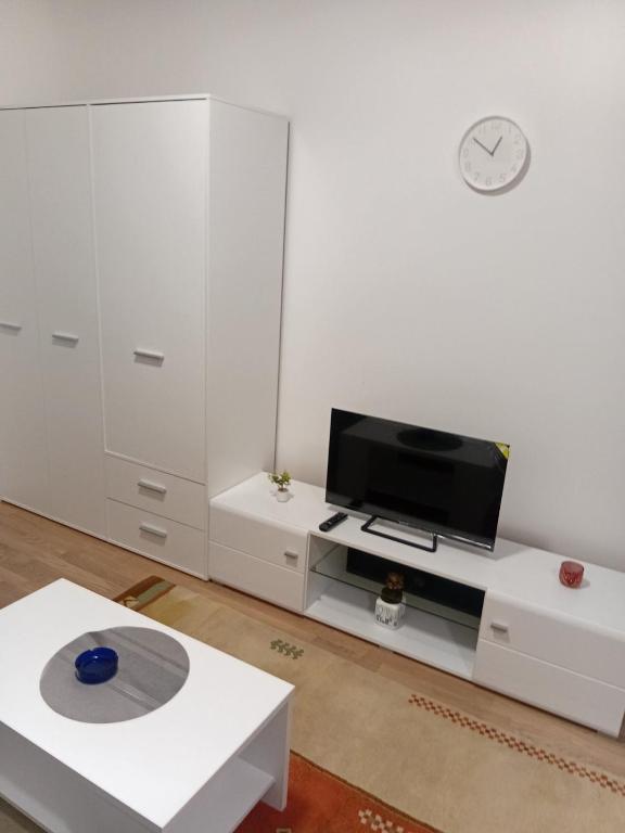 Mia Studio - 1