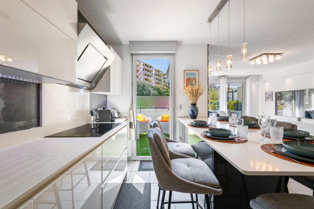 Appartement traversant avec terrasse - 5