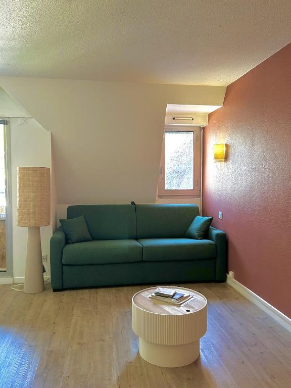 Cocon rénové à Trouville-sur-Mer avec balcon - 1