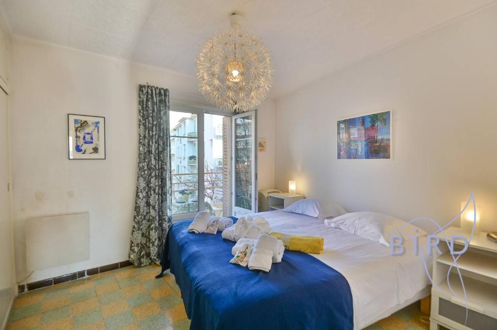Walking distance from the old town and the sea - 3