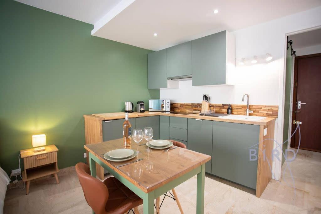 Lovely renovated studio in the heart of Cannes - 2