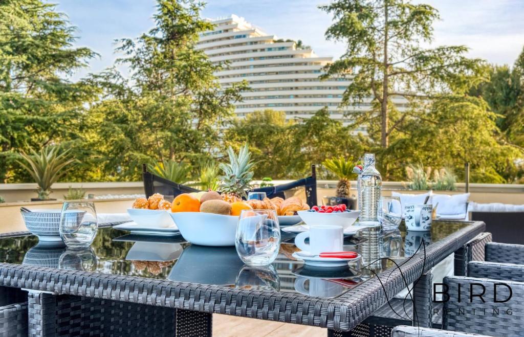 Ideal two-room apartment with a large terrace and parking - 4