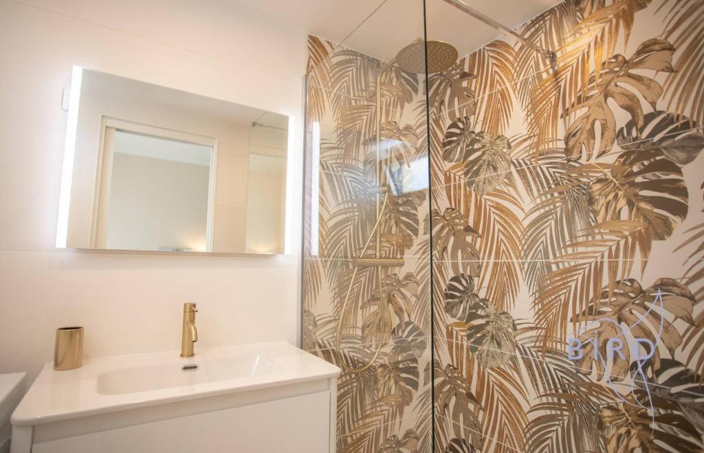 Cozy renovated apartment with sea view - 3