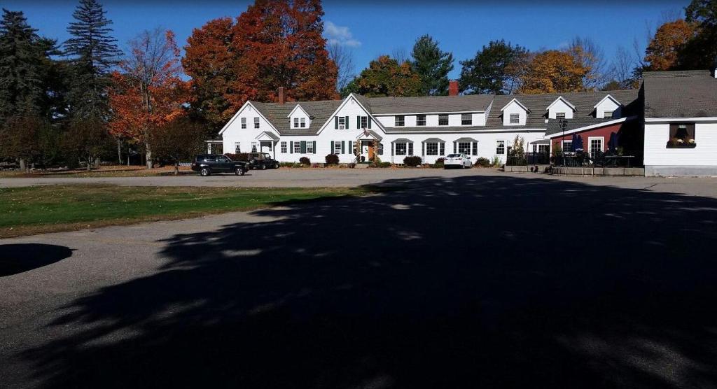 New England Inn & Lodge photo
