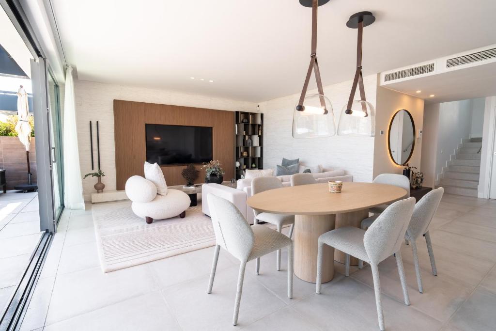 Luxury Panorama Sea View Penthouse - 3