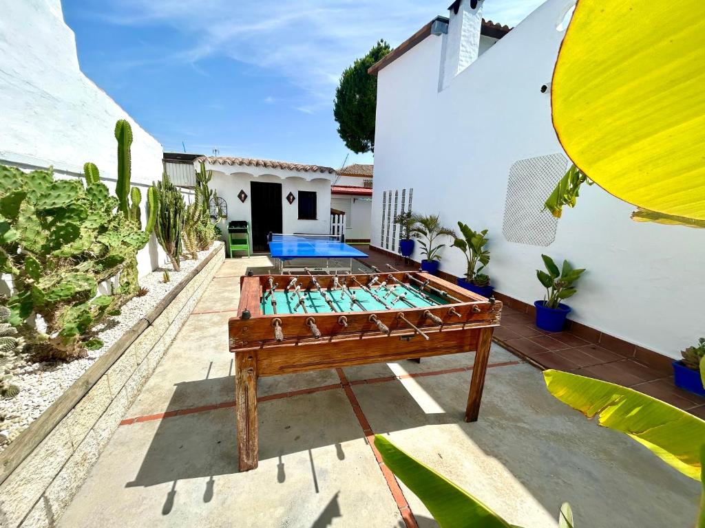 GATU Villa Lurberri, piscina privada, Parking, jardines -Mayores de 25 años y familias " - 5