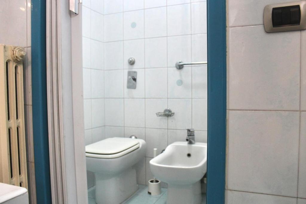 Ample 2-BR Home Steps to Navigli - 5