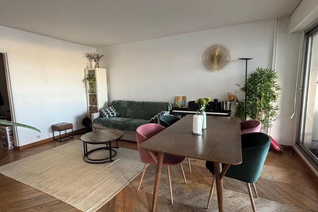 Appartement lumineux avec terrasse - 1