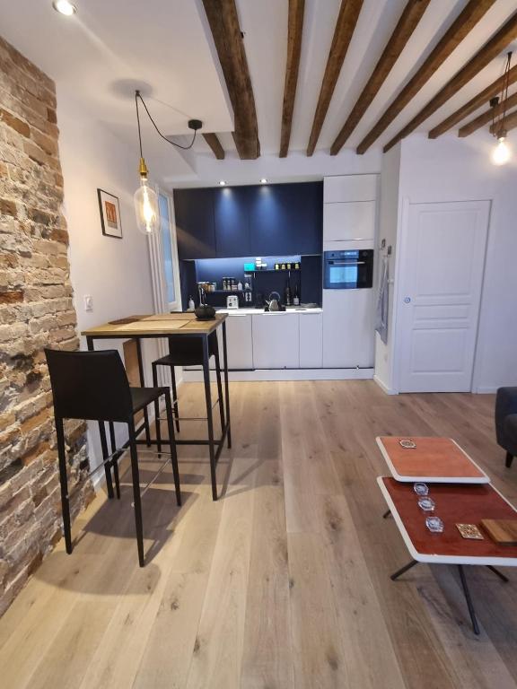 Paris, cozy apartment Marais - 1