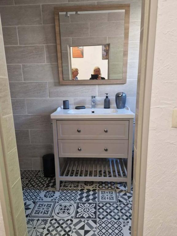 Appartement F1 dans maison individuelle - 2